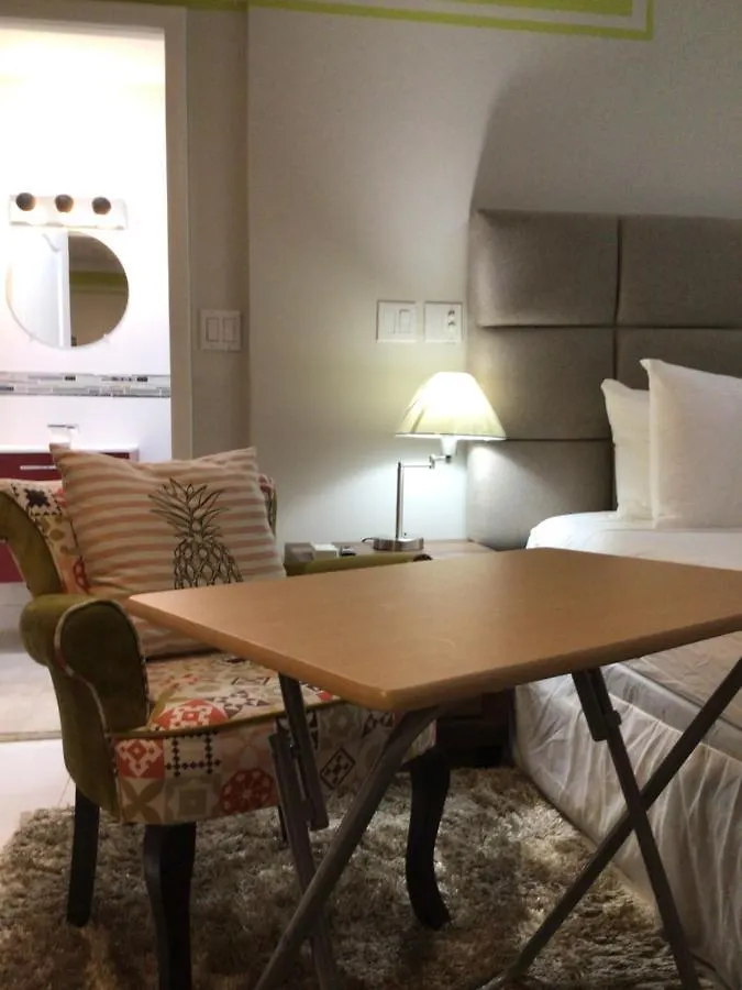 Diamond Gem Residence Koolbaai 0*,